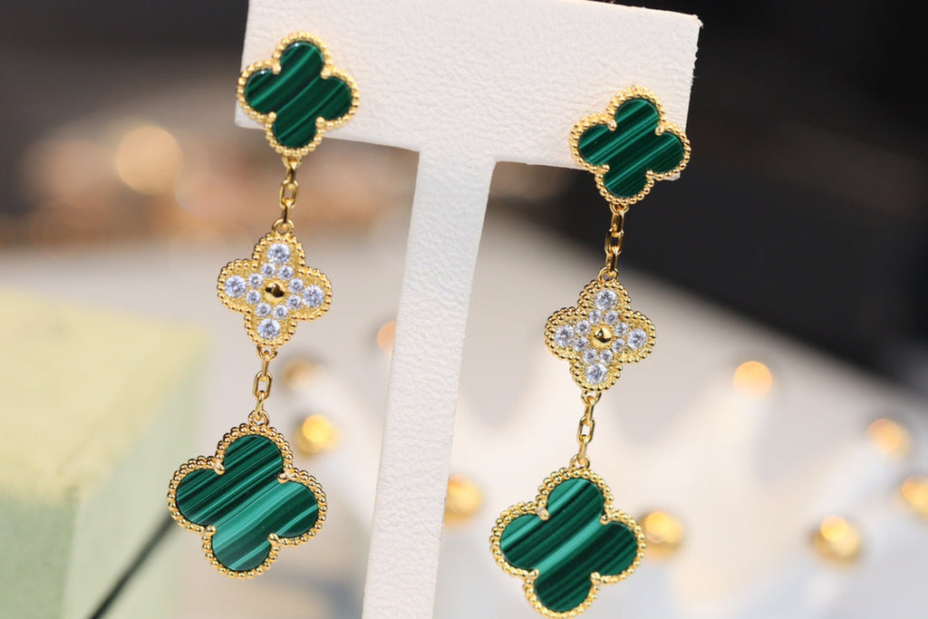 [MIRA]CLOVER EARRINGS GOLD MALACHITE DIAMOND 3 MOTIF