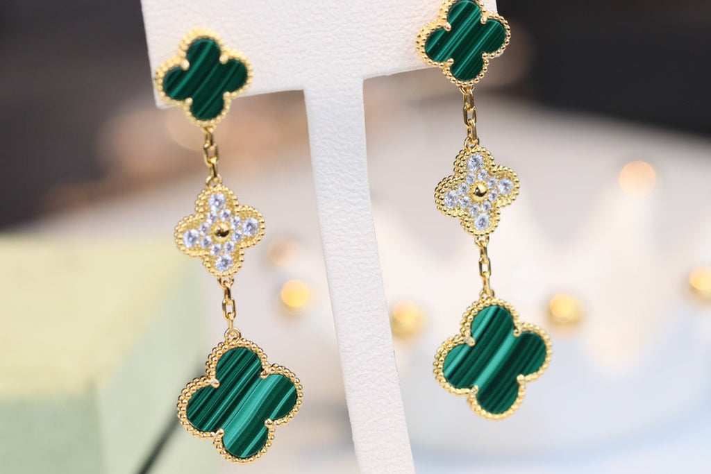 [MIRA]CLOVER EARRINGS GOLD MALACHITE DIAMOND 3 MOTIF