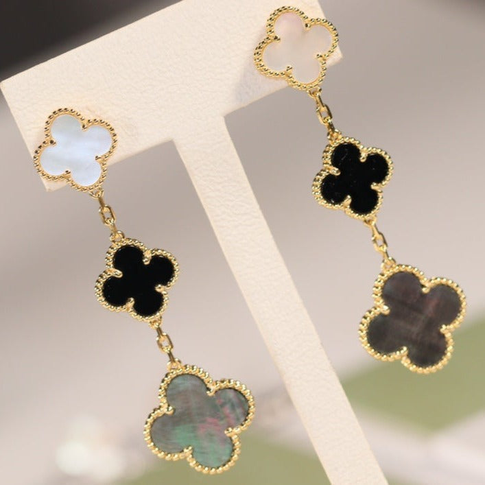 [MIRA]CLOVER EARRINGS GOLD ONYX MOP 3 MOTIF