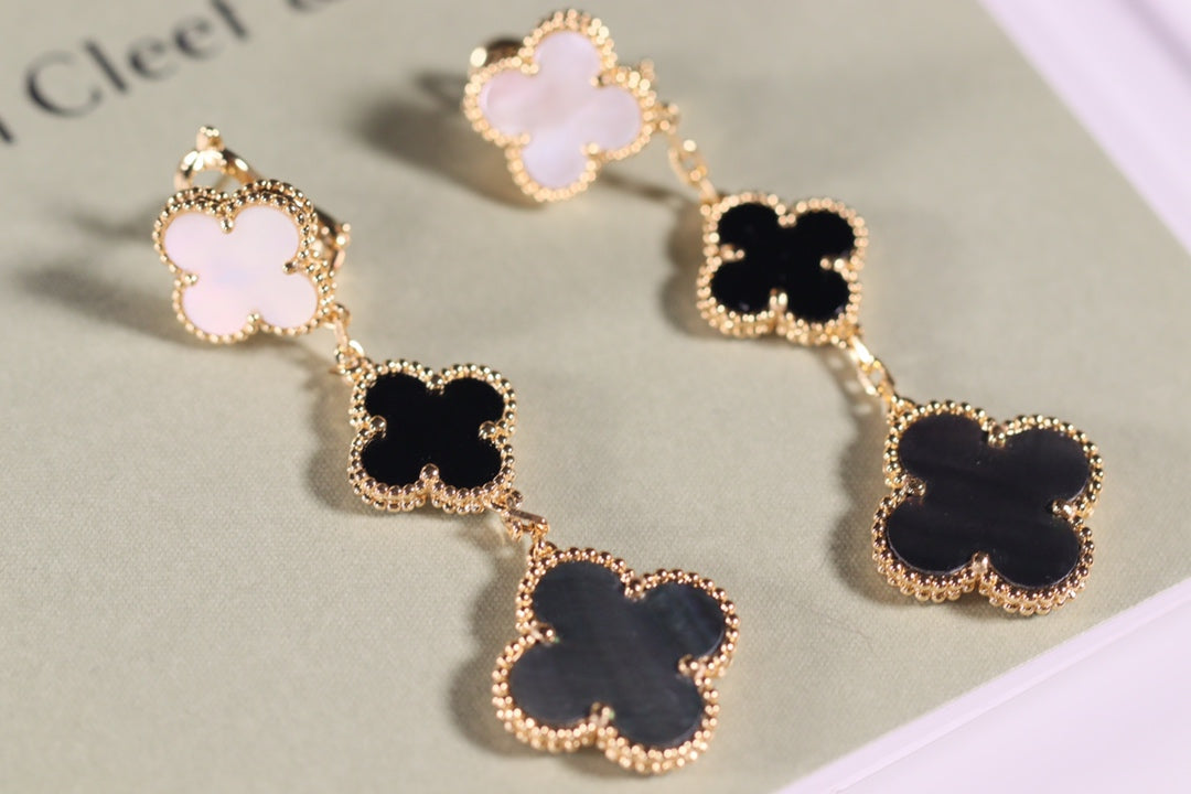 [MIRA]CLOVER EARRINGS GOLD ONYX MOP 3 MOTIF