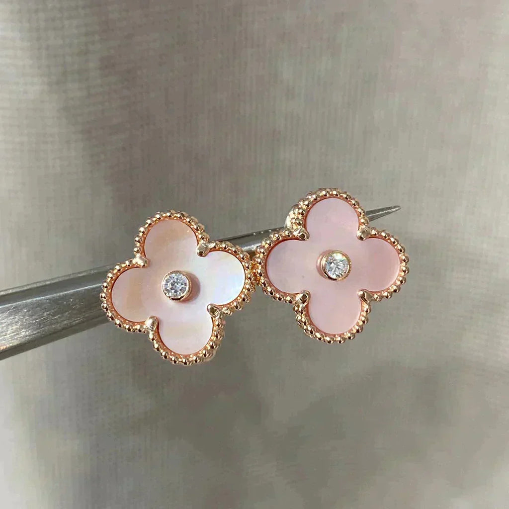[MIRA]CLOVER MEDIUM 1 MOTIFS  PINK MOP DIAMOND EARRINGS