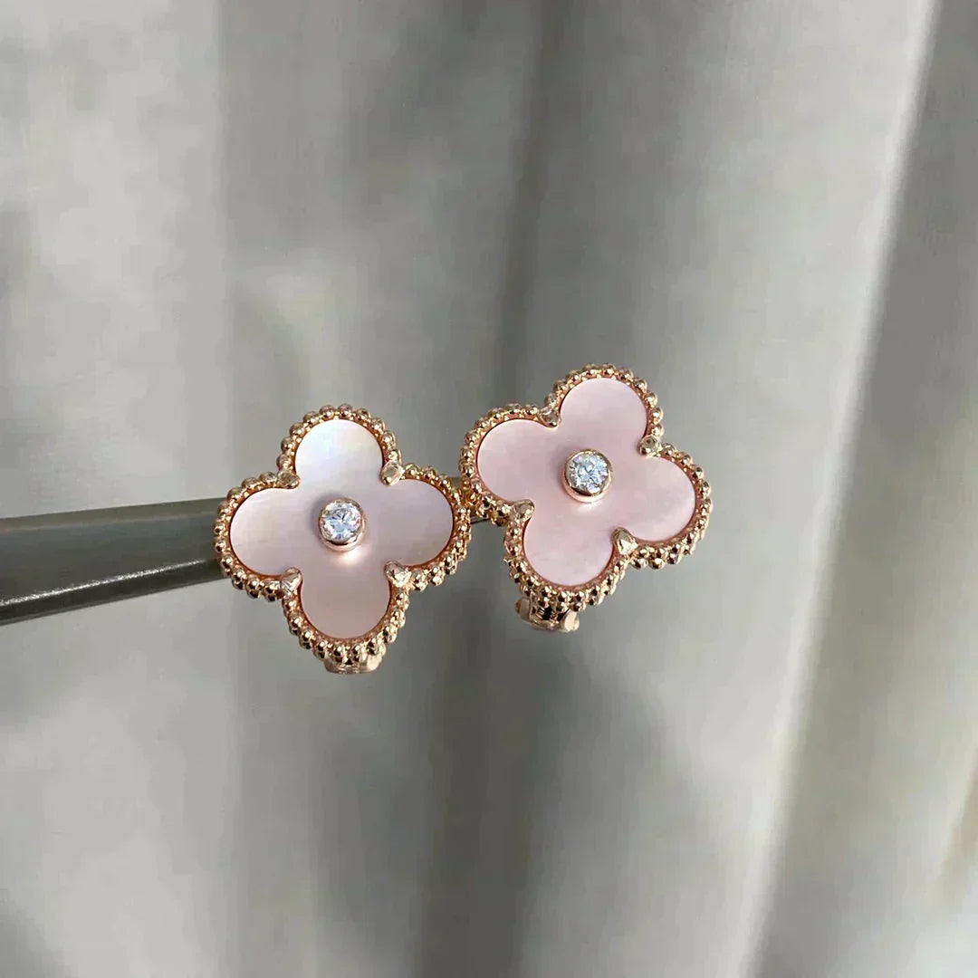 [MIRA]CLOVER MEDIUM 1 MOTIFS  PINK MOP DIAMOND EARRINGS