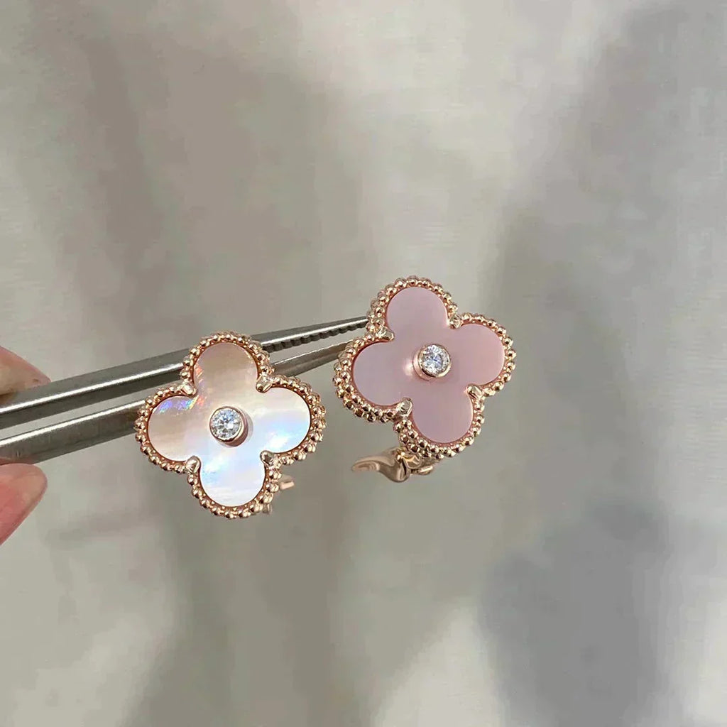 [MIRA]CLOVER MEDIUM 1 MOTIFS  PINK MOP DIAMOND EARRINGS