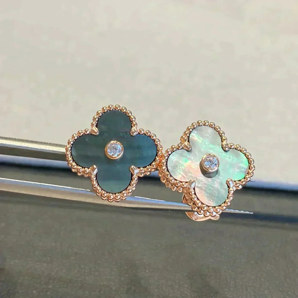 [MIRA]CLOVER MEDIUM 1 MOTIFS GRAY MOP  DIAMOND EARRINGS