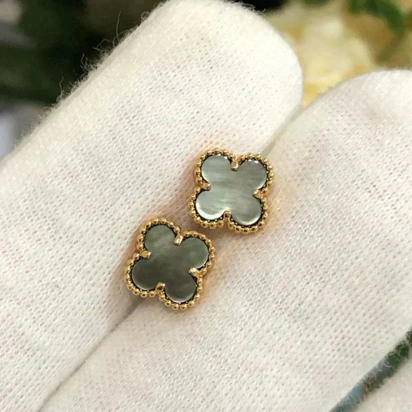 [MIRA]CLOVER MINI 9.5MM GRAY MOP EARRINGS