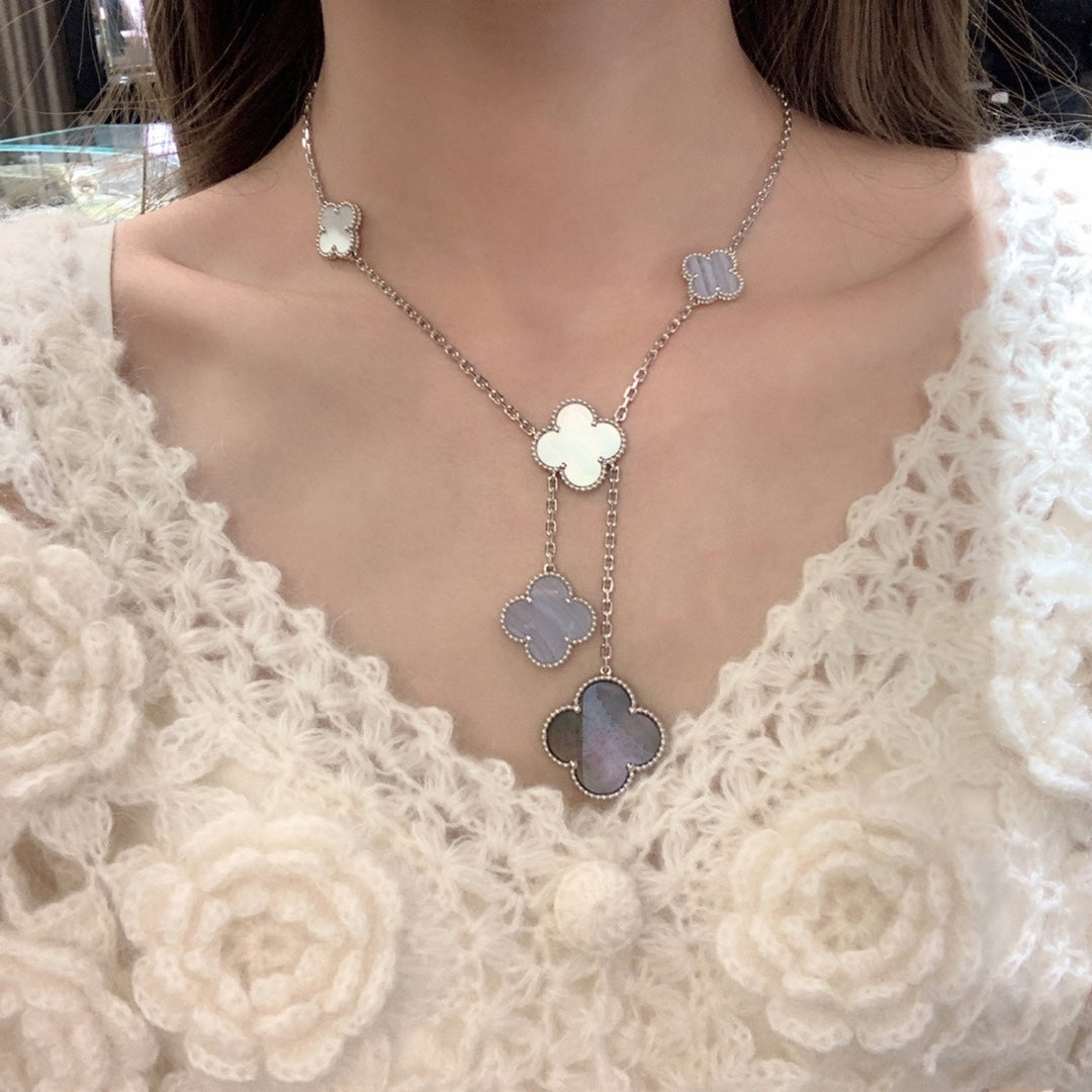 [MIRA]CLOVER MOP CHALCEDONY NECKLACE SILVER 6 MOTIF