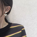 [MIRA]CLOVER SWEET WHITE MOP EARRINGS