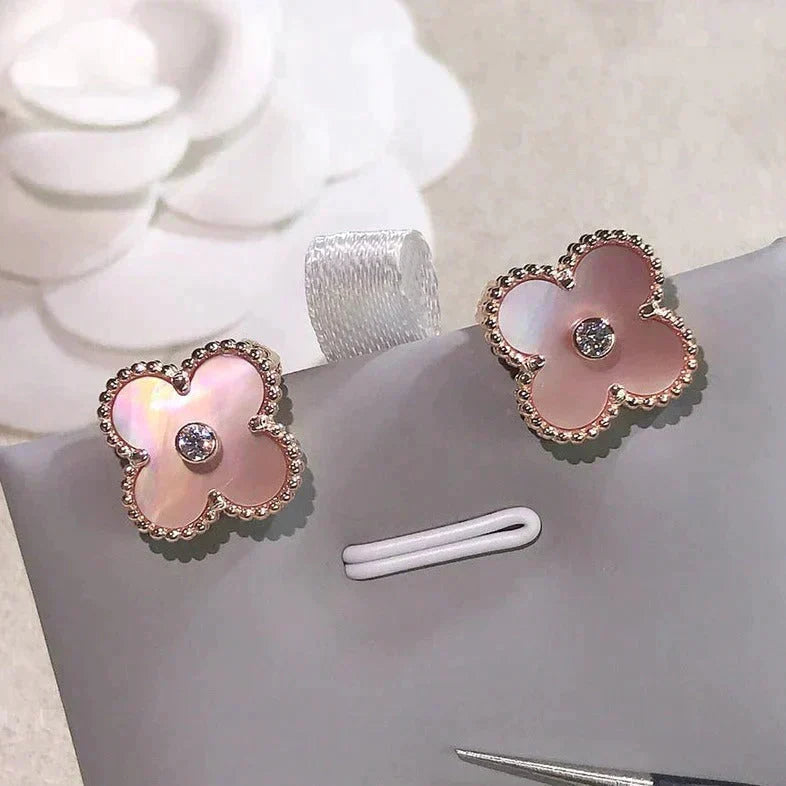 [MIRA]CLOVER MEDIUM 1 MOTIFS  PINK MOP DIAMOND EARRINGS