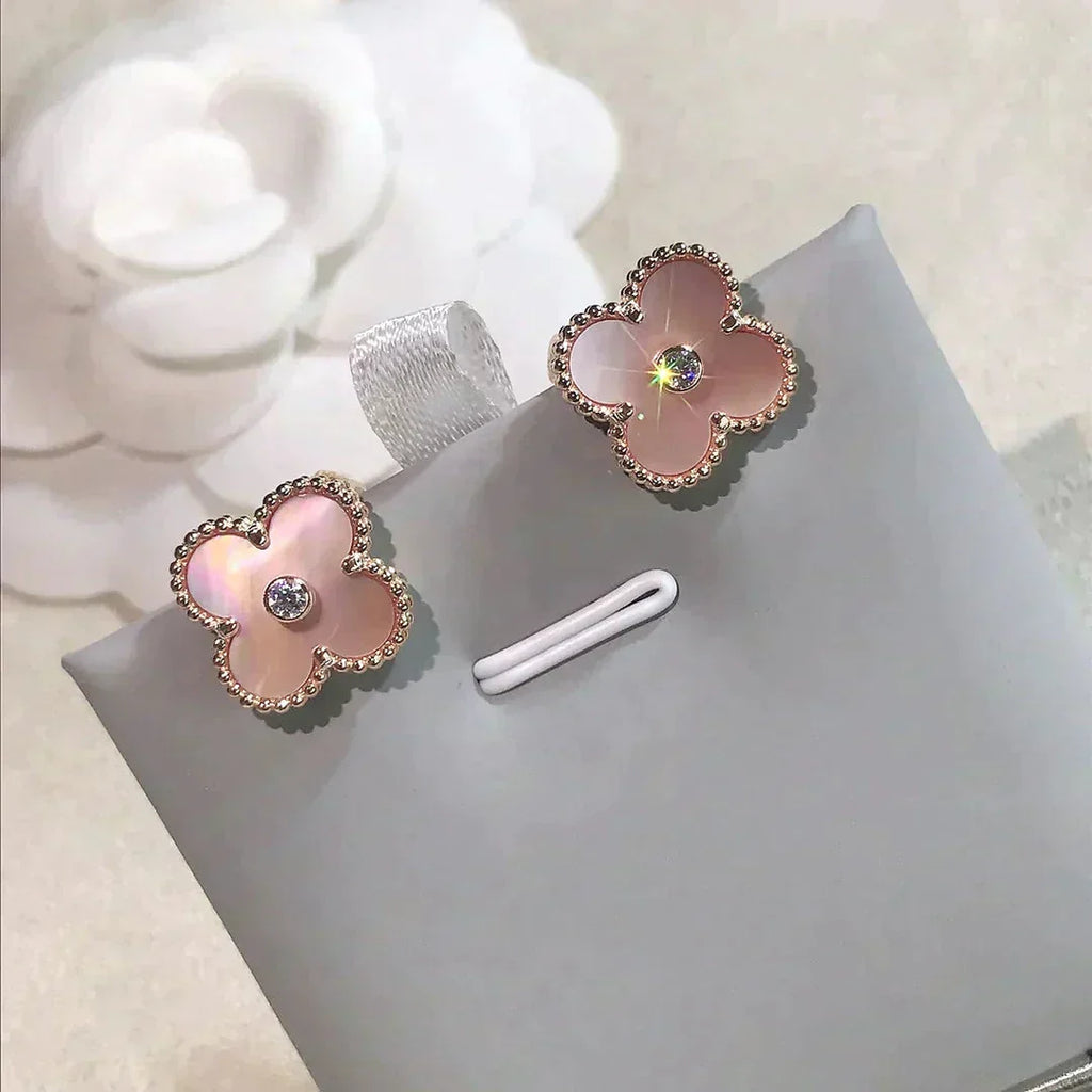 [MIRA]CLOVER MEDIUM 1 MOTIFS  PINK MOP DIAMOND EARRINGS