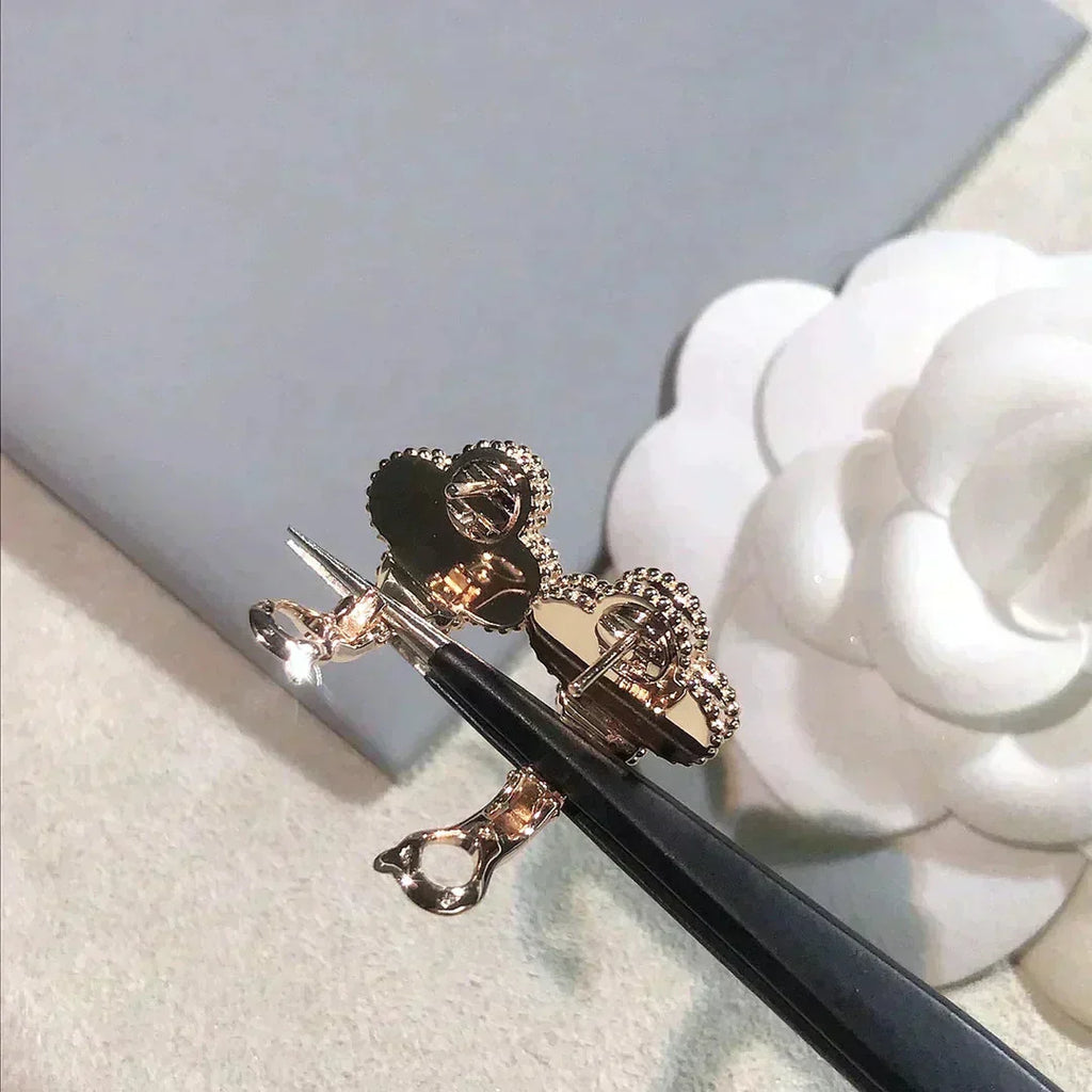 [MIRA]CLOVER MEDIUM 1 MOTIFS  PINK MOP DIAMOND EARRINGS