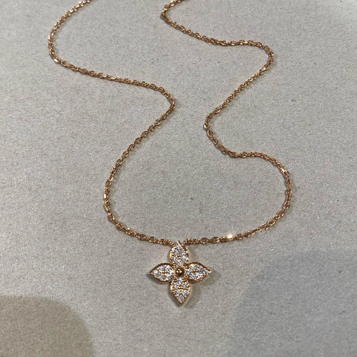 [MIRA]STAR DIAMOND NECKALCE