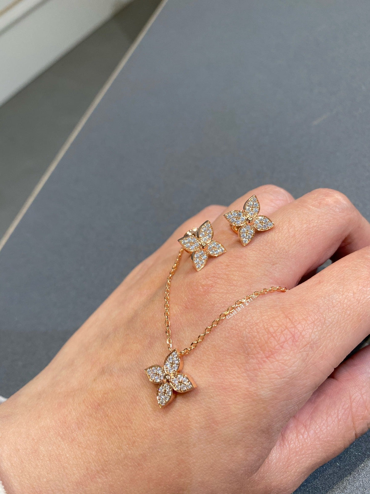 [MIRA]STAR DIAMOND NECKALCE