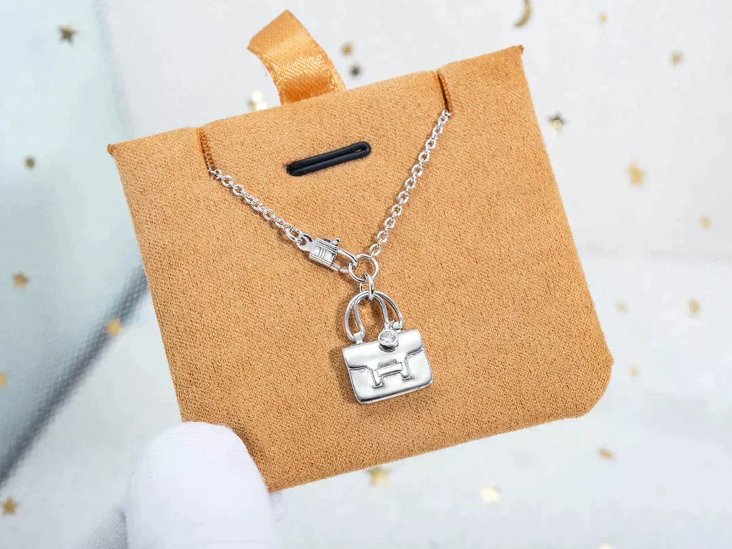 [MIRA]AMULETTE PEDANT SILVER NECKLACE