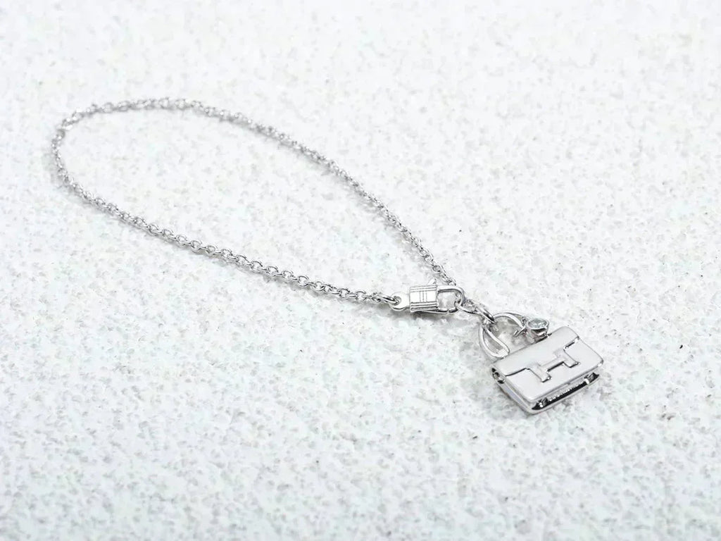 [MIRA]AMULETTE PEDANT SILVER NECKLACE