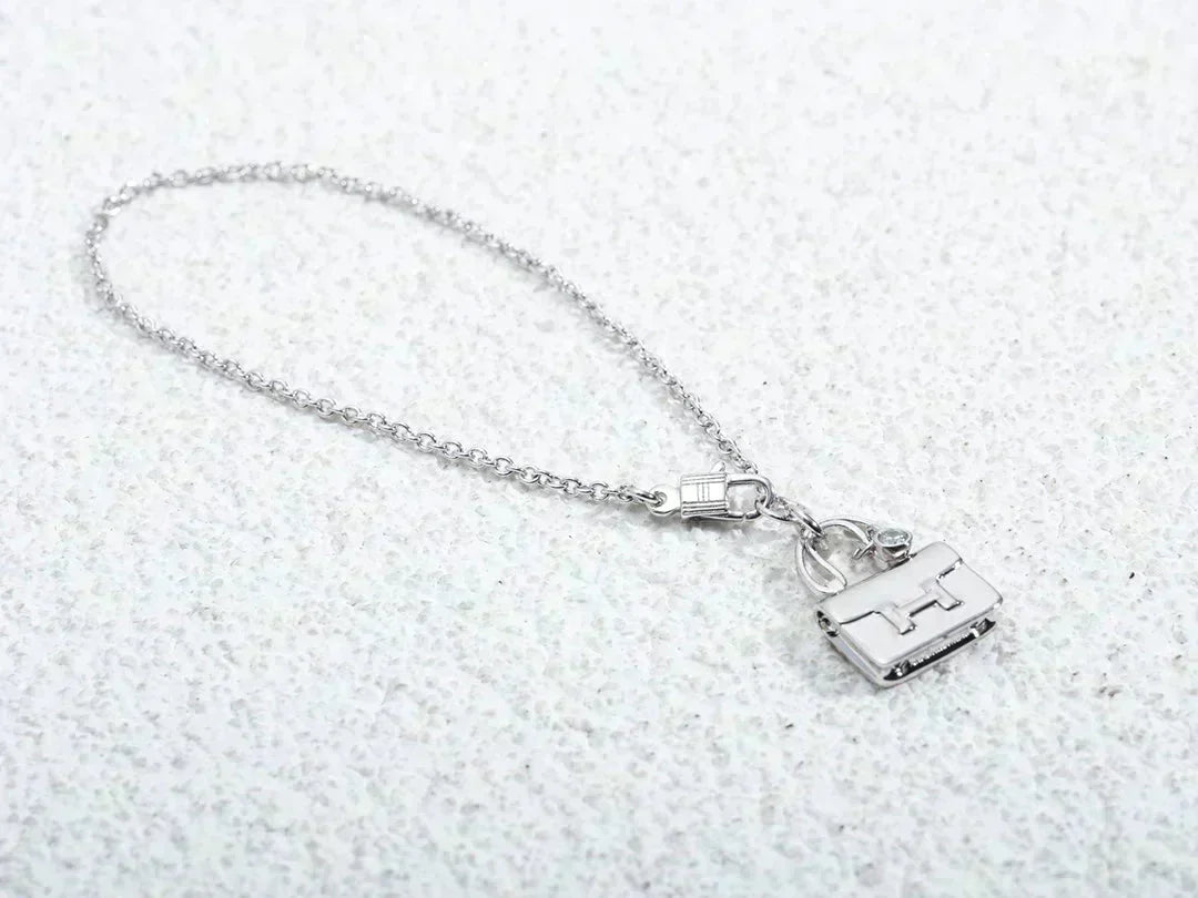 [MIRA]AMULETTE PEDANT SILVER NECKLACE