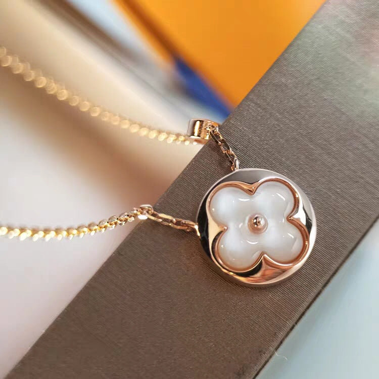 [MIRA]SUN MOP GOLD 1 DIAMOND NECKLACE