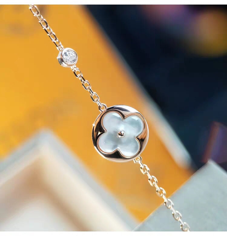[MIRA]SUN MOP GOLD 1 DIAMOND NECKLACE
