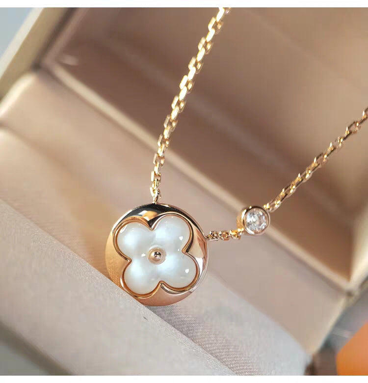 [MIRA]SUN MOP GOLD 1 DIAMOND NECKLACE