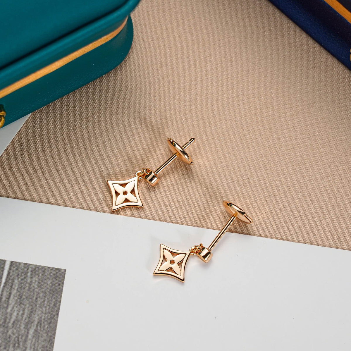 [MIRA]STAR EARRINGS GOLD