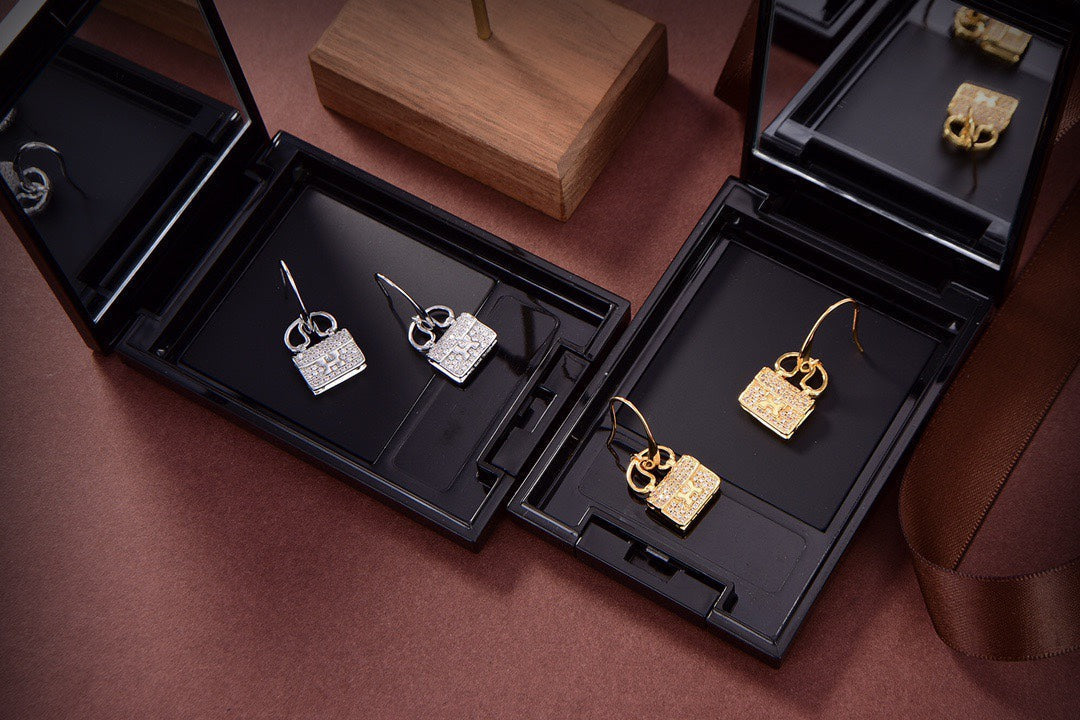 [MIRA]KELLY DIAMOND EARRINGS