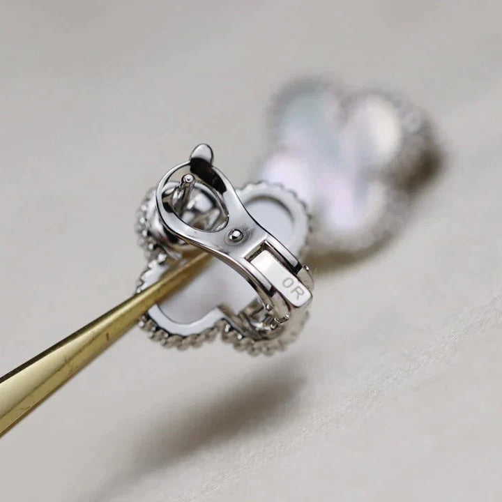[MIRA]CLOVER MEDIUM 1 MOTIFS  WHITE MOP EARRINGS SILVER