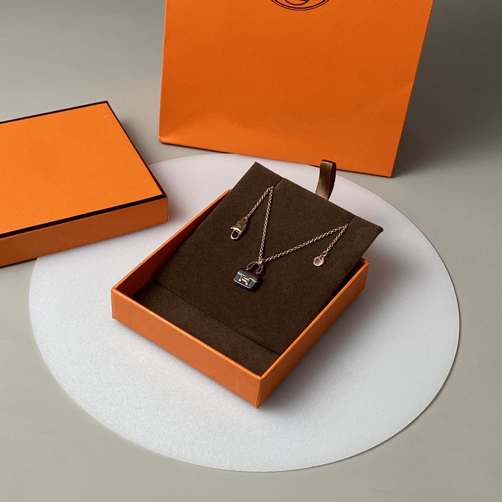 [MIRA]CONSTANCE BLACK PEDANT PINK GOLD NECKLACE