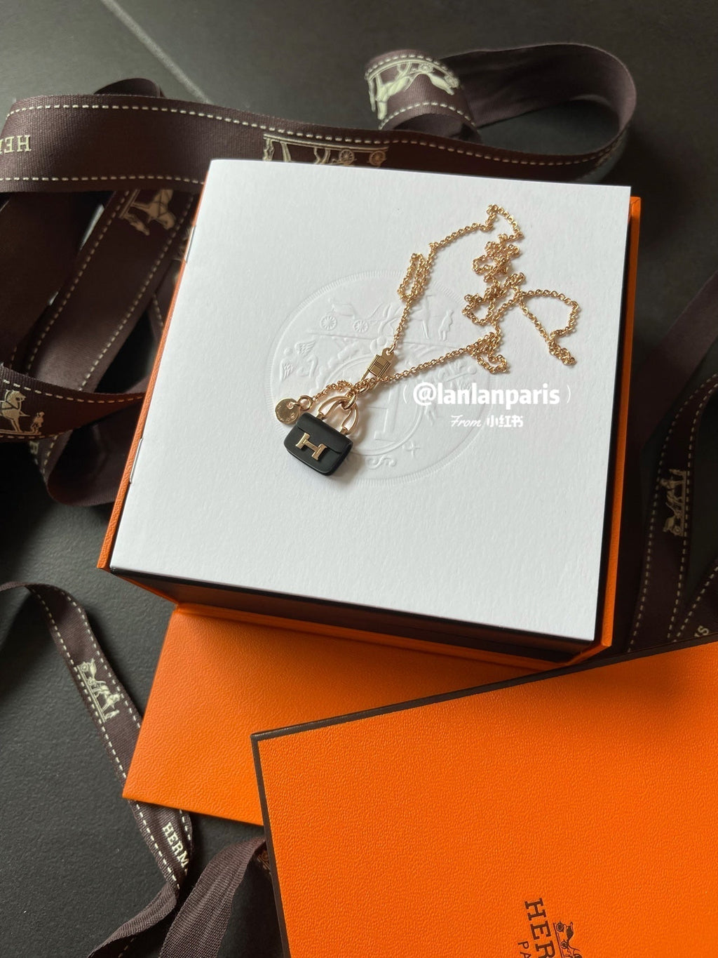 [MIRA]CONSTANCE BLACK PEDANT PINK GOLD NECKLACE