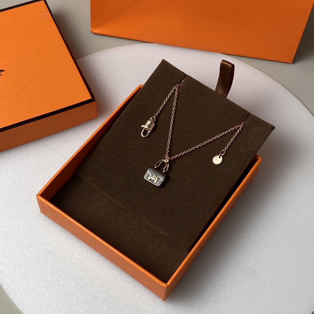 [MIRA]CONSTANCE BLACK PEDANT PINK GOLD NECKLACE