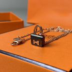 [MIRA]CONSTANCE BLACK PEDANT PINK GOLD NECKLACE
