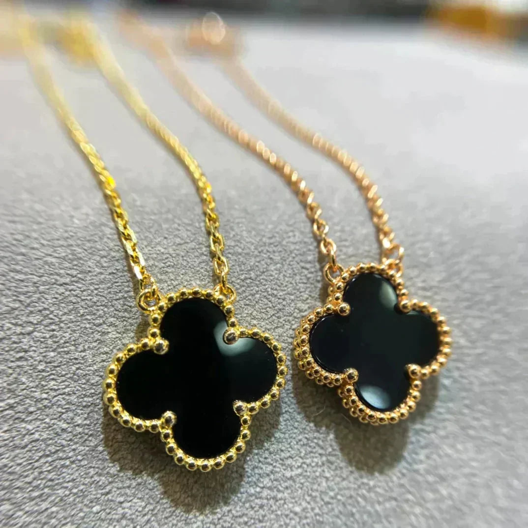 [MIRA]CLOVER 15MM BLACK ONYX SINGLE FLOWER NECKLACE