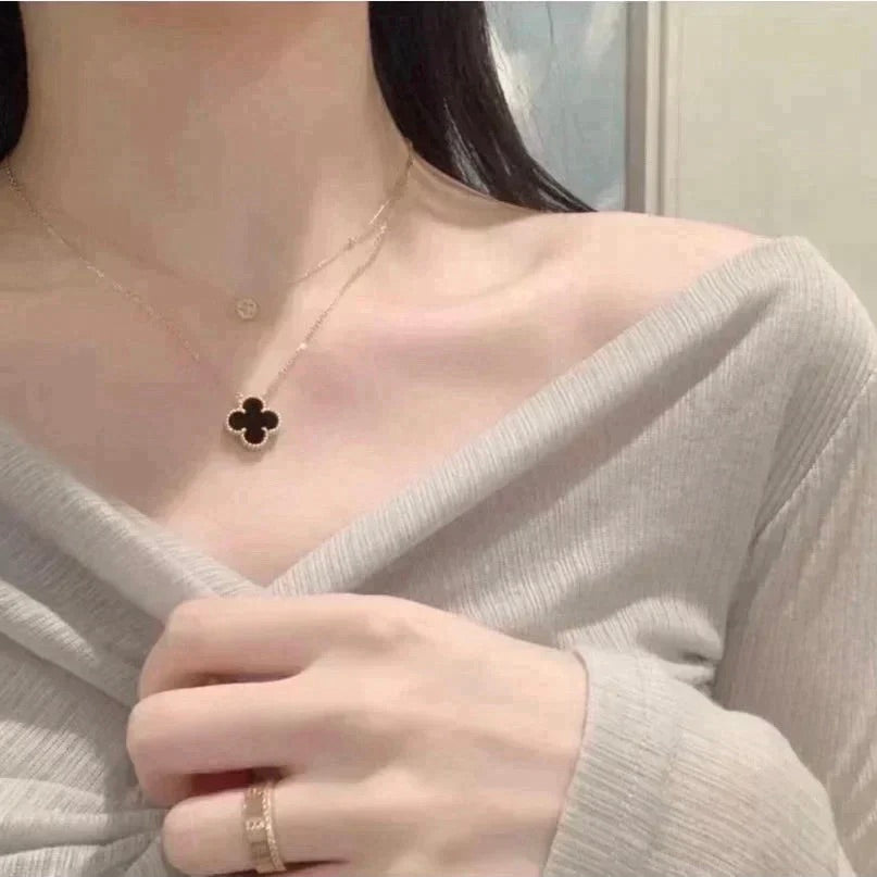[MIRA]CLOVER 15MM BLACK ONYX SINGLE FLOWER NECKLACE