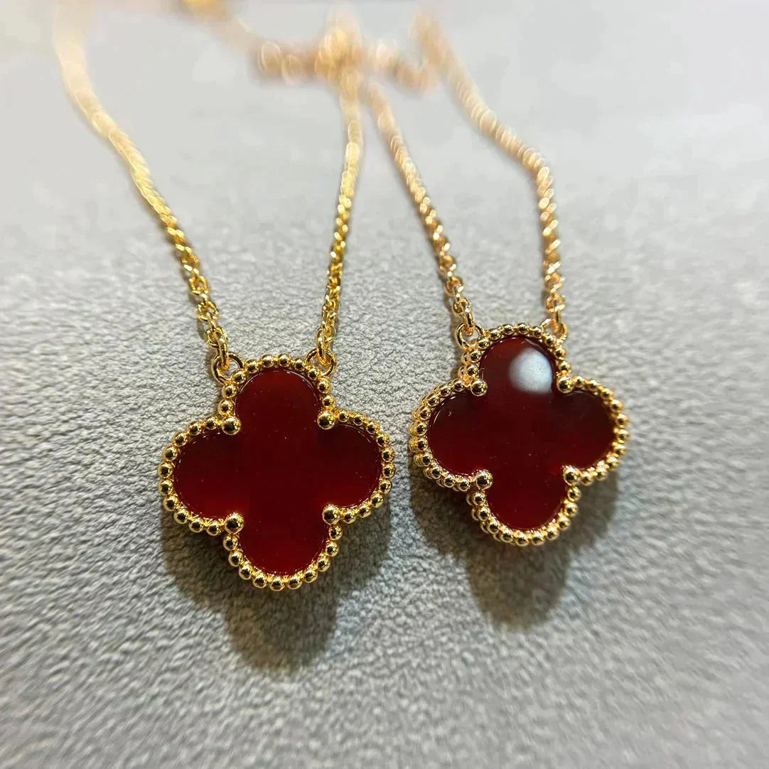 [MIRA]CLOVER 15MM CARNELIAN SINGLE FLOWER NECKLACE