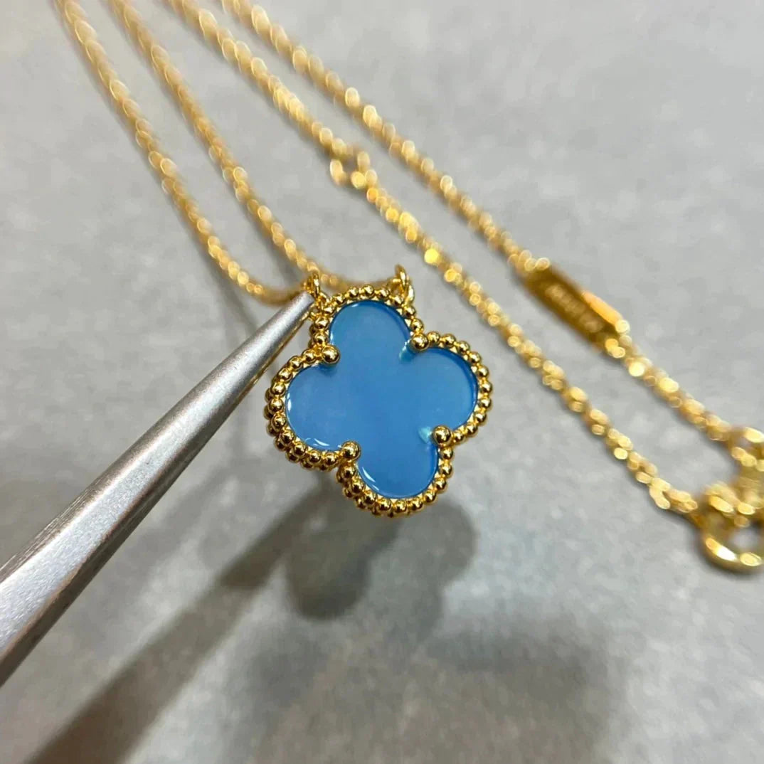 [MIRA]CLOVER 15MM BLUE AGATE NECKLACE