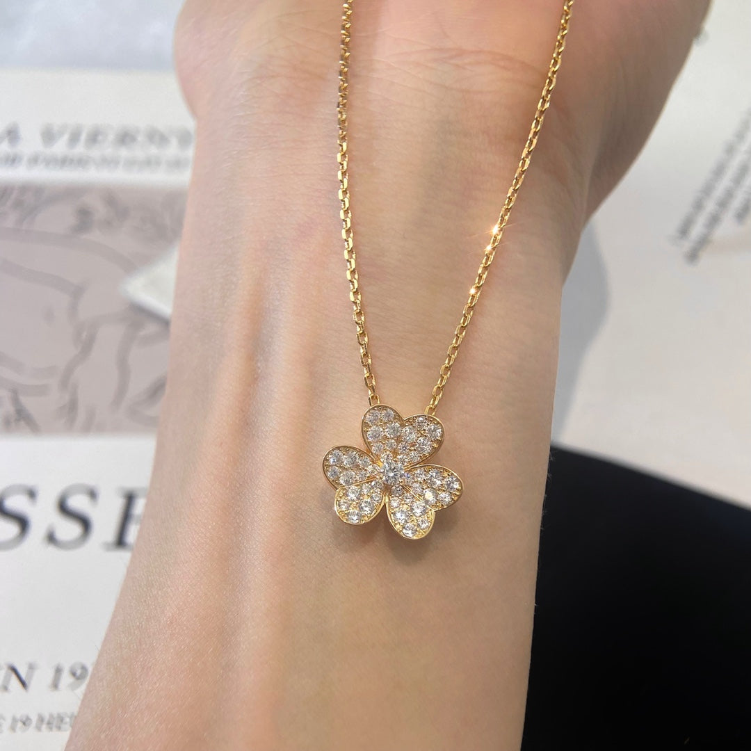 [MIRA]FLOWER DIAMOND NECKLACE