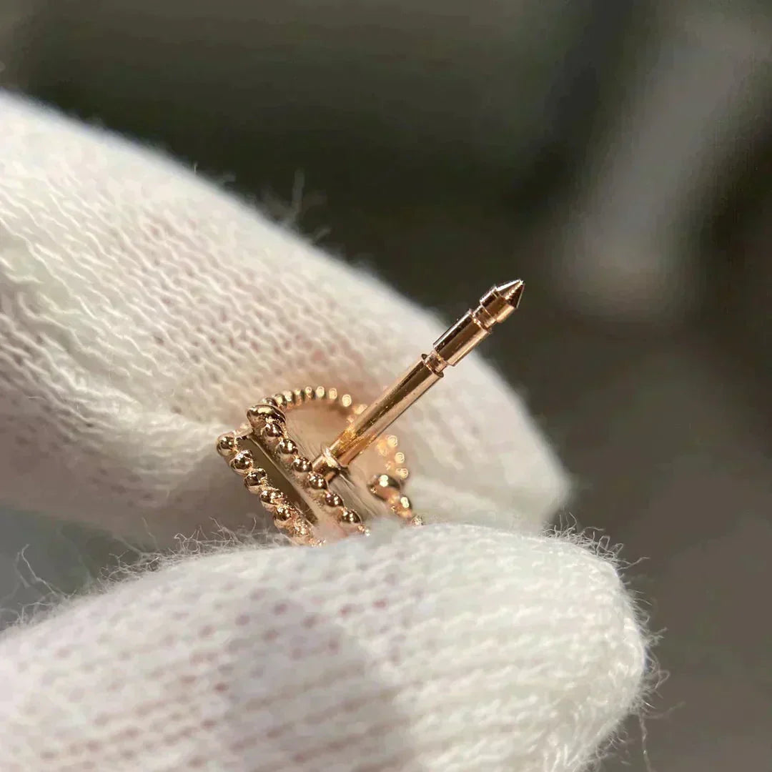 [MIRA]HEART CARNELIAN STUD EARRINGS