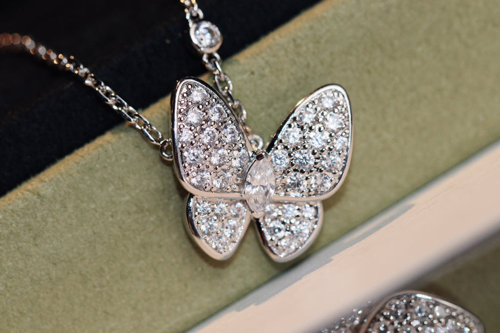 [MIRA]BUTTERFLY DIAMOND NECKLACE