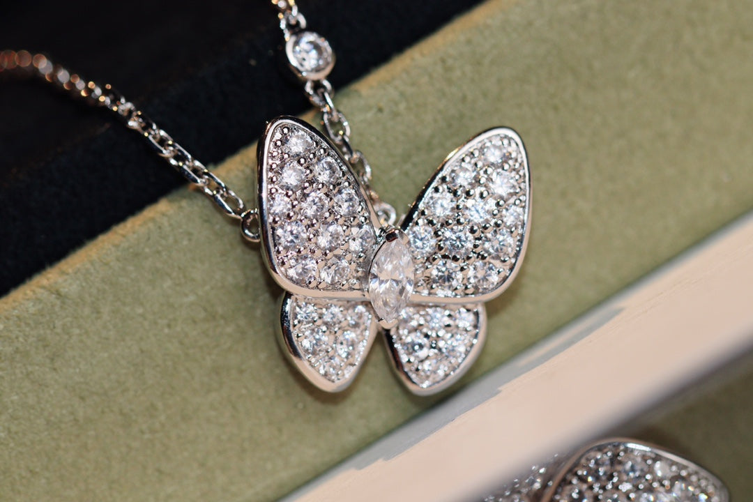 [MIRA]BUTTERFLY DIAMOND NECKLACE