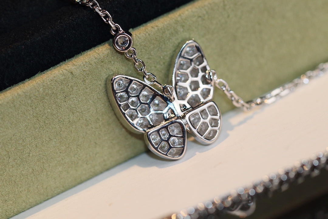[MIRA]BUTTERFLY DIAMOND NECKLACE