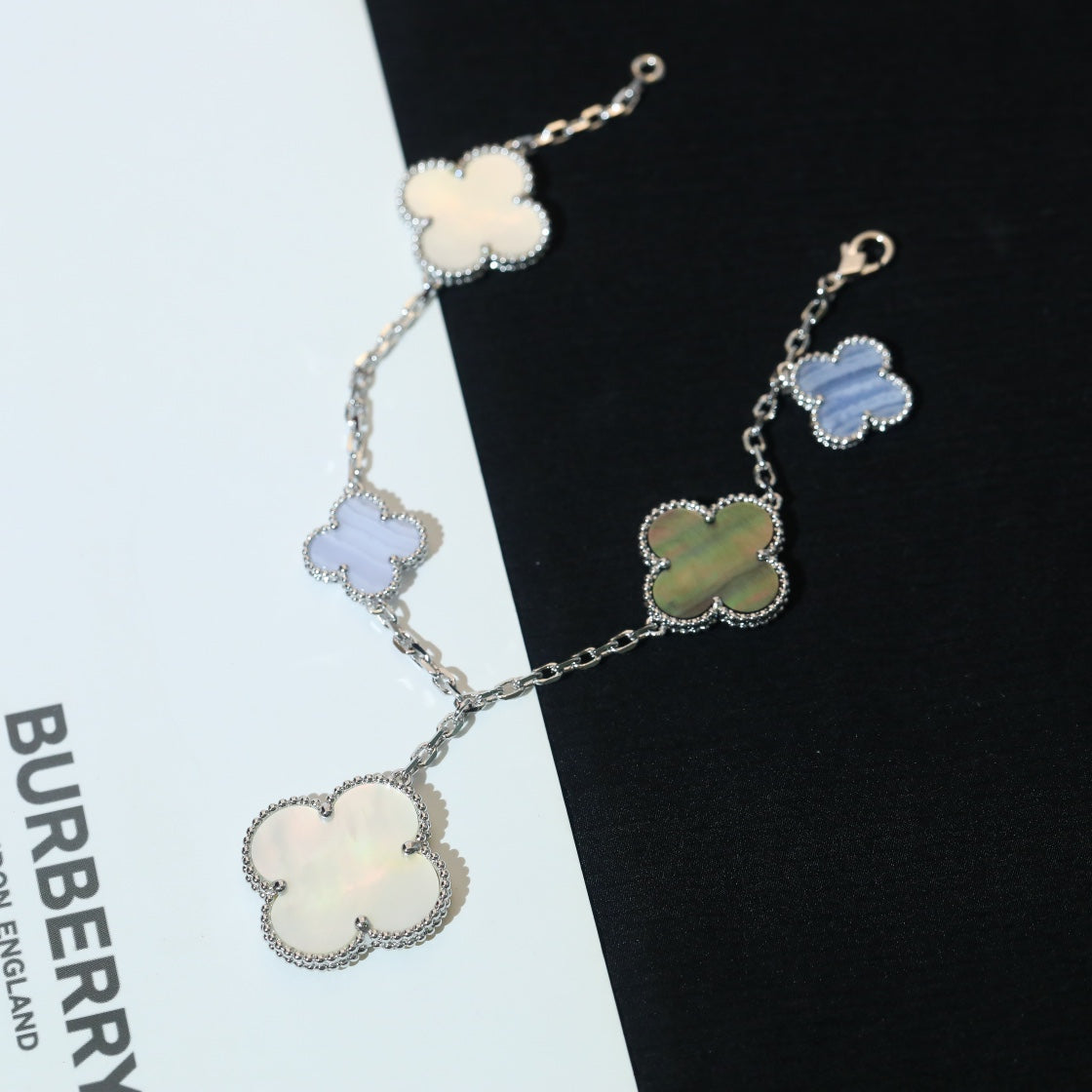[MIRA]CLOVER BRACELET 5 MOTIFS MOP CHALCEDONY SILVER