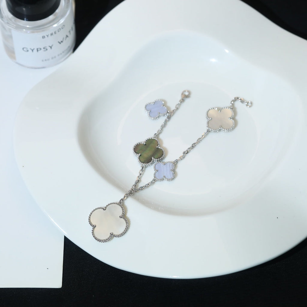 [MIRA]CLOVER BRACELET 5 MOTIFS MOP CHALCEDONY SILVER