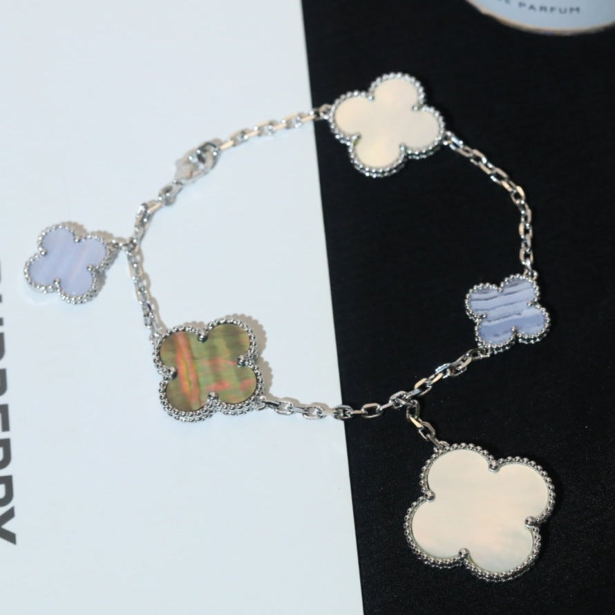 [MIRA]CLOVER BRACELET 5 MOTIFS MOP CHALCEDONY SILVER