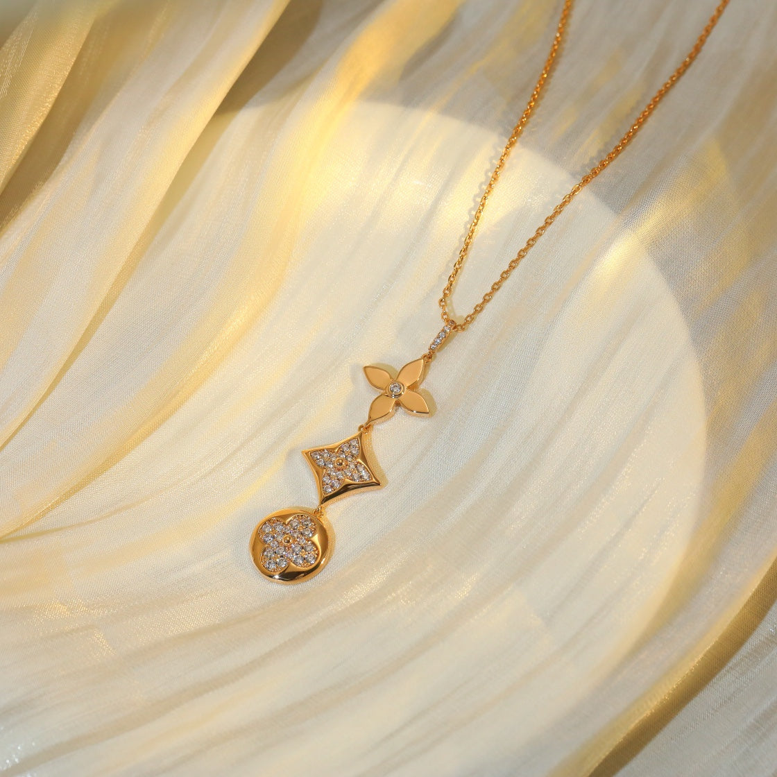 [MIRA]STAR AND SUN DIAMOND PINK GOLD NECKLACE