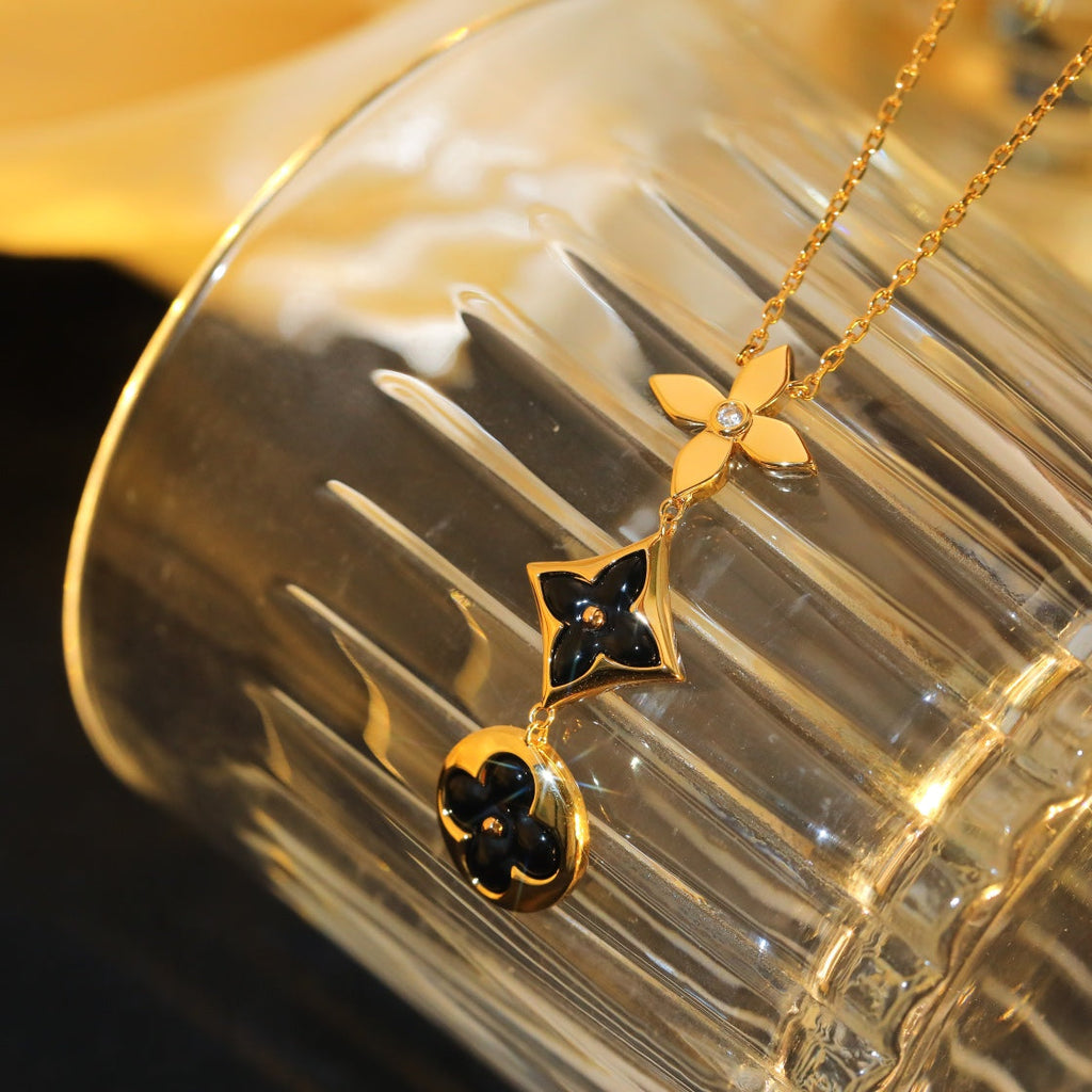 [MIRA]STAR AND SUN ONYX PINK GOLD NECKLACE