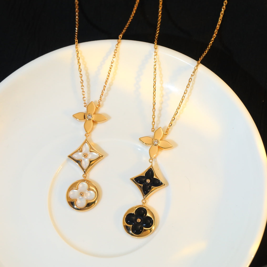 [MIRA]STAR AND SUN ONYX PINK GOLD NECKLACE