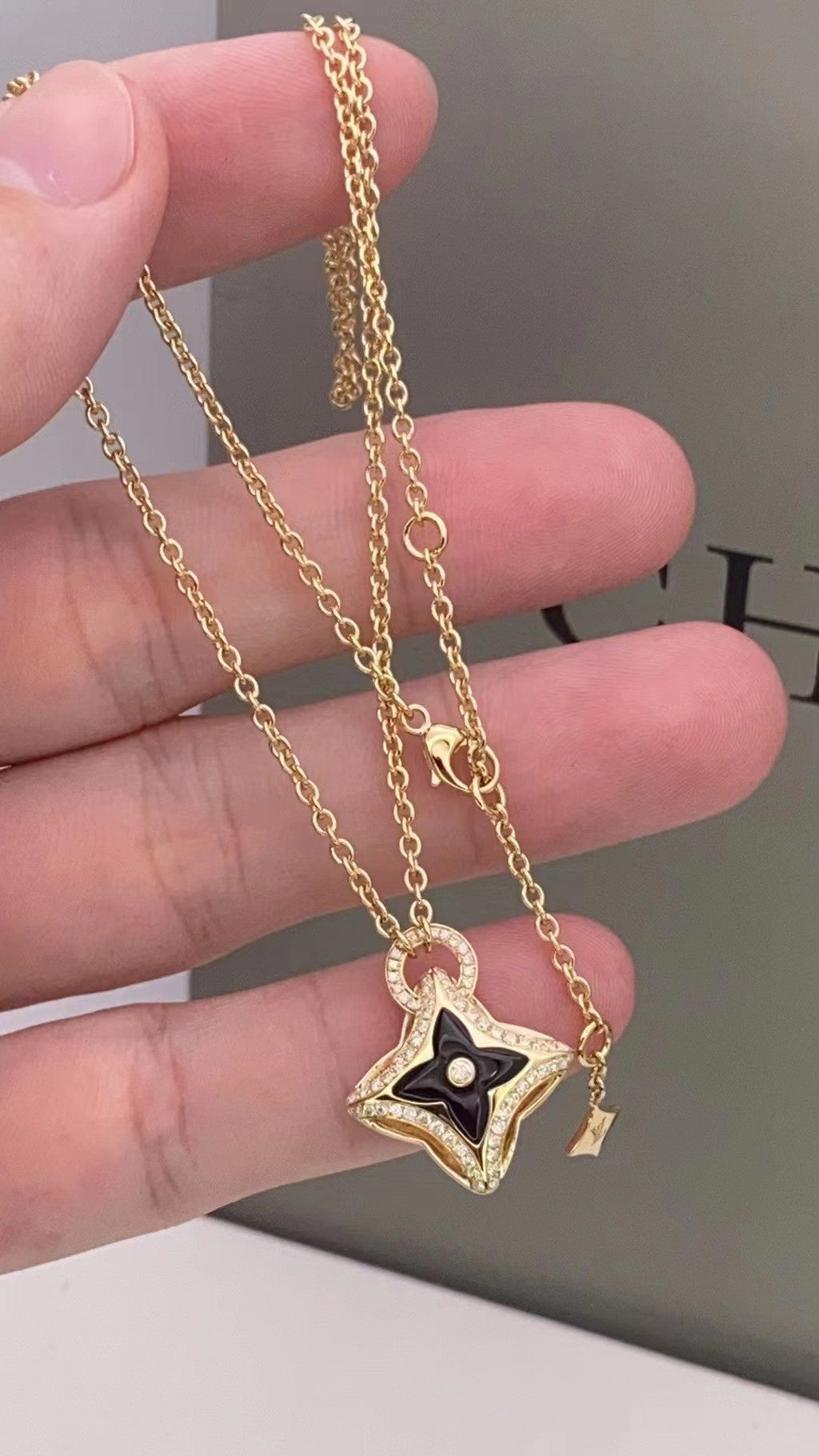 [MIRA]STAR PEDANT PINK GOLD DIAMOND NECKLACE