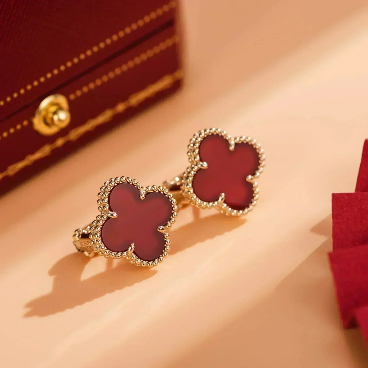 [MIRA]CLOVER MEDIUM 1 MOTIFS CARNELIAN  EARRINGS
