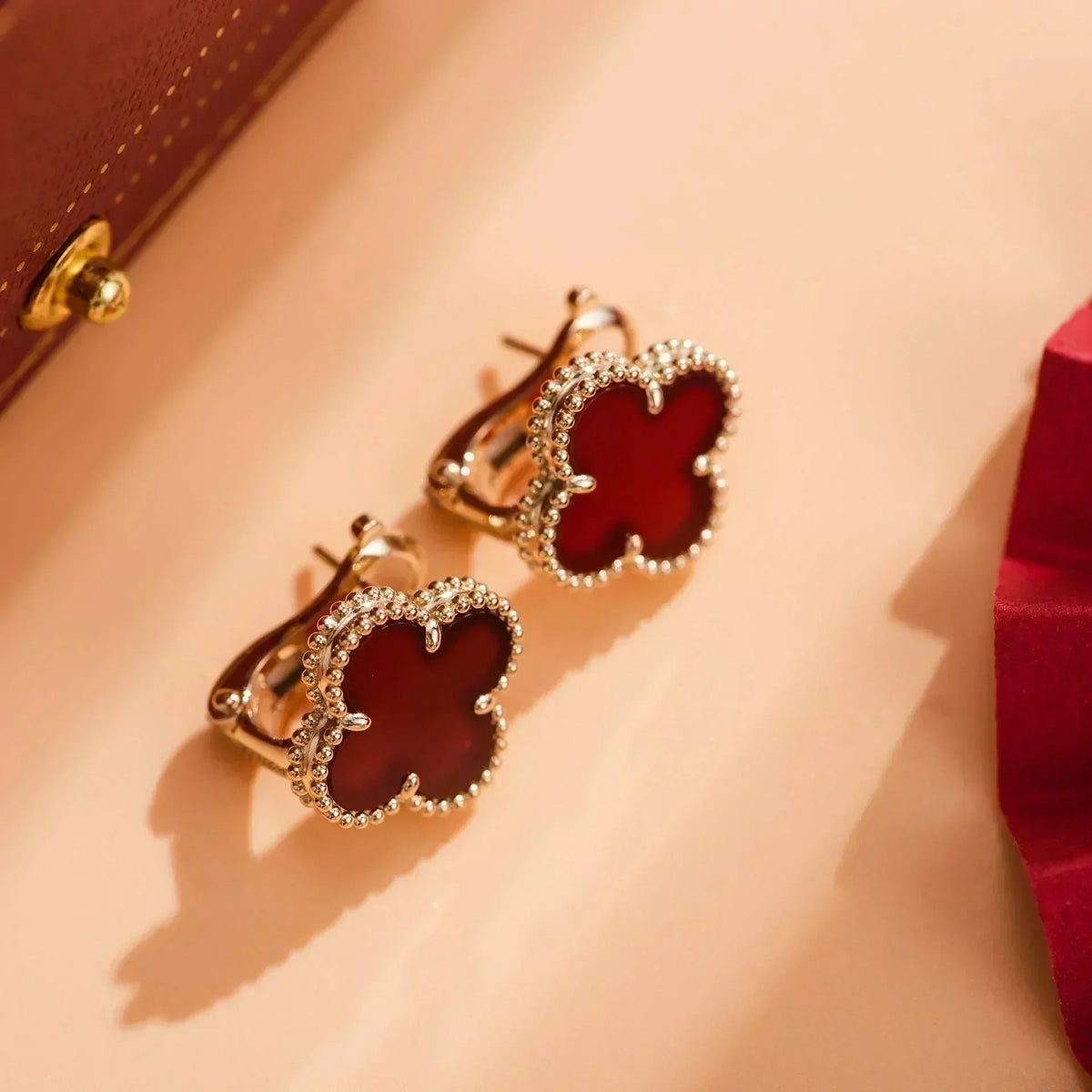 [MIRA]CLOVER MEDIUM 1 MOTIFS CARNELIAN  EARRINGS
