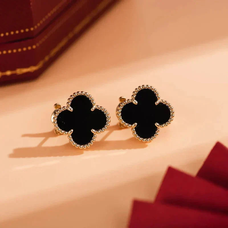 [MIRA]CLOVER MEDIUM 1 MOTIFS  ONYX STUD EARRINGS