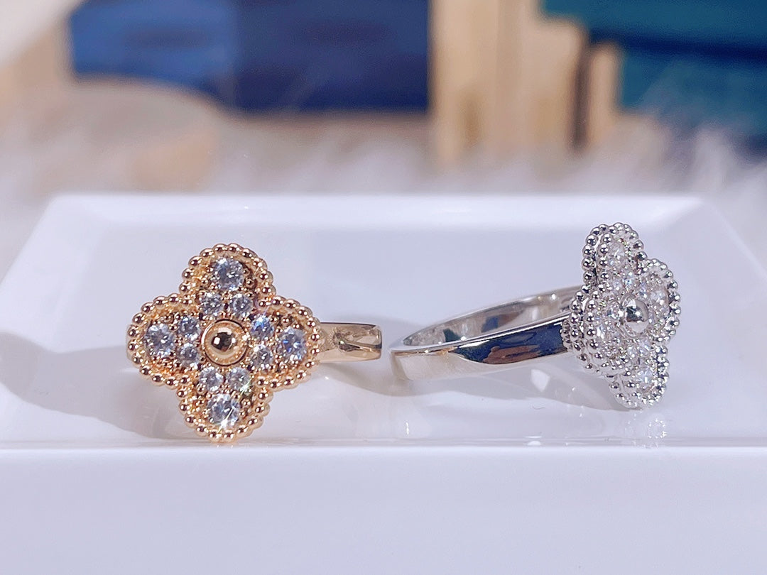 [MIRA]CLOVER DIAMOND RING
