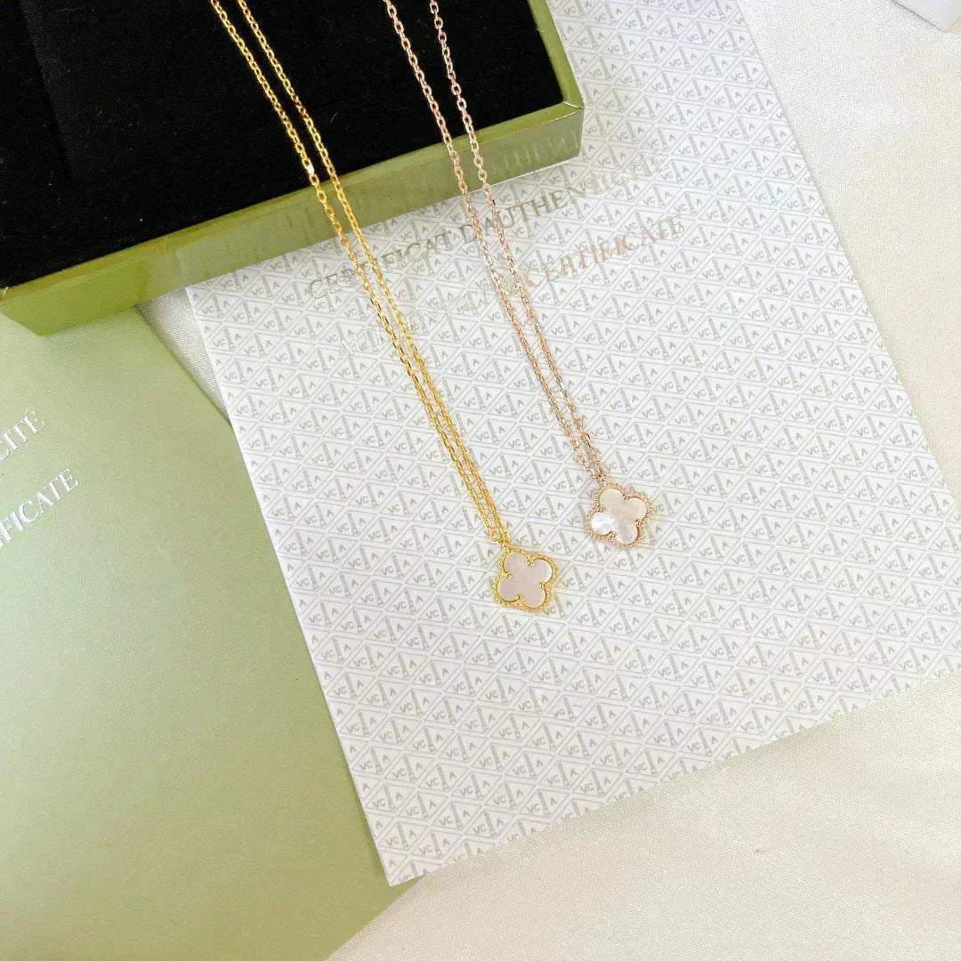 [MIRA]CLOVER MINI 9.5MM WHITE MOTHER-OF-PEARL NECKLACE